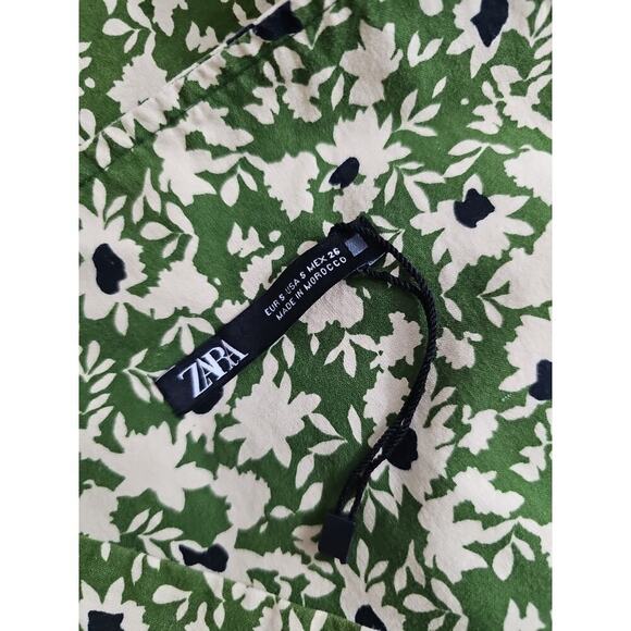 ZARA ~Woman Size S~ Green Floral Print Bib Jumpsuit Romper Cotton. - Picture 2 of 13